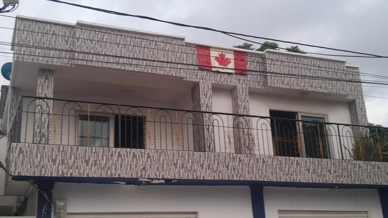 Canadian House Tolu Hotel Ngoại thất bức ảnh